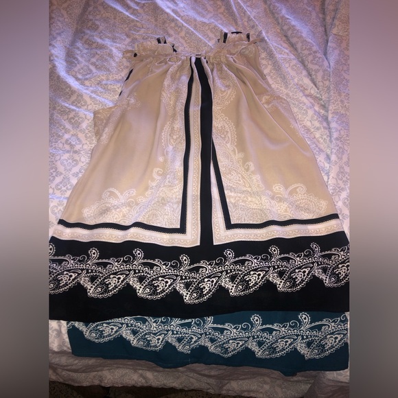 Like New Combo New York & Company Halter Tops - Picture 5 of 7